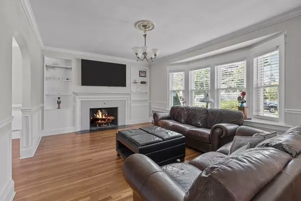 Fall River, MA 02720,1427 Highland Ave