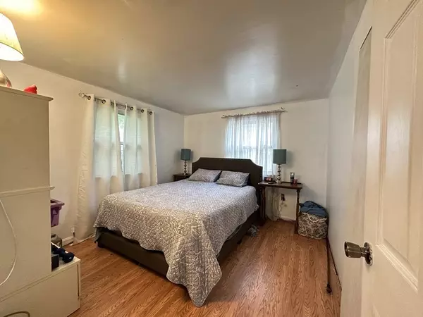 Plymouth, MA 02360,48 Hyannis Rd