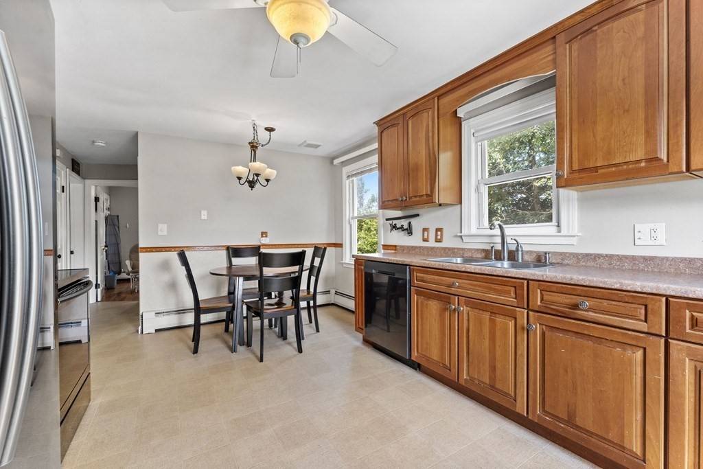 Auburn, MA 01501,23 Lesley Ave