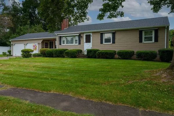 99 Pineview Circle, Agawam, MA 01001