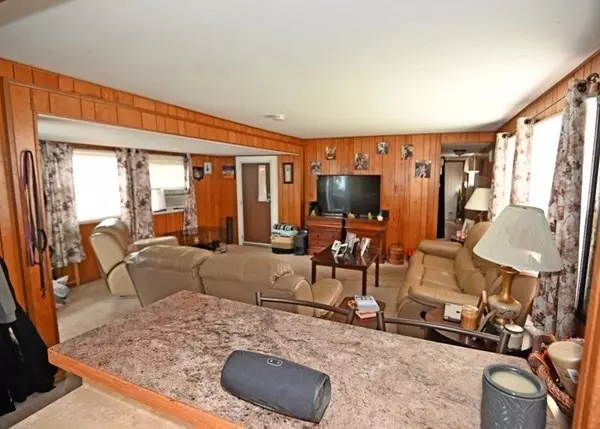 Wareham, MA 02538,27 Regina