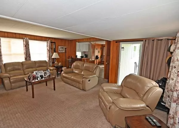 Wareham, MA 02538,27 Regina