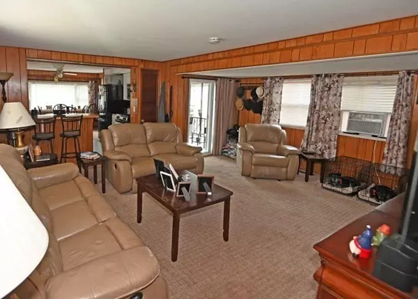 Wareham, MA 02538,27 Regina