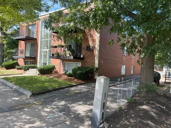 112 Mount Auburn #9, Watertown, MA 02472