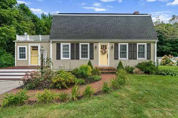 112 Woodlawn Cir, Marshfield, MA 02050