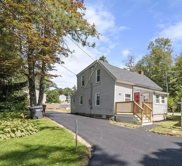 16 Oakland St, Winchendon, MA 01475