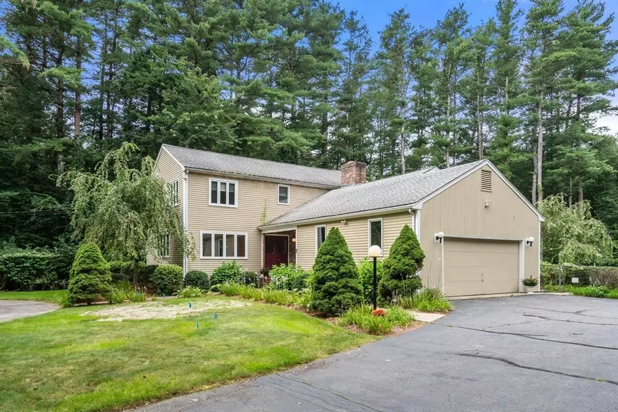 7 Wayside Ln, Canton, MA 02021