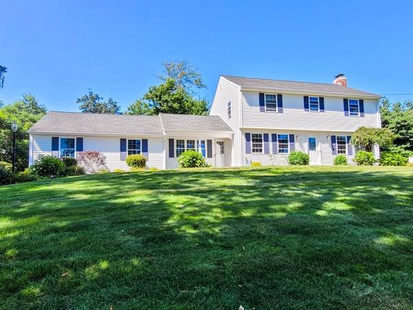 9 Brookside Cir, Wilbraham, MA 01095