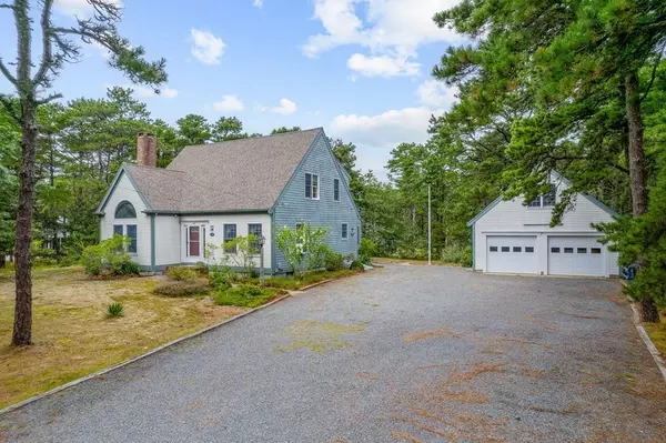 86 Old Wharf Rd, Wellfleet, MA 02663