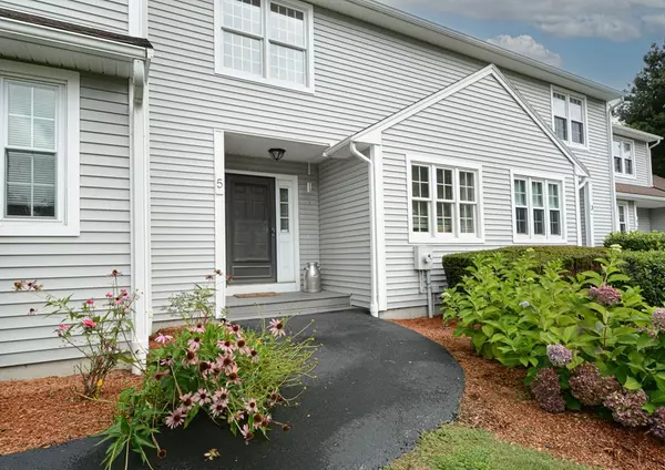 5 Godfrey Ln #5, Milford, MA 01757