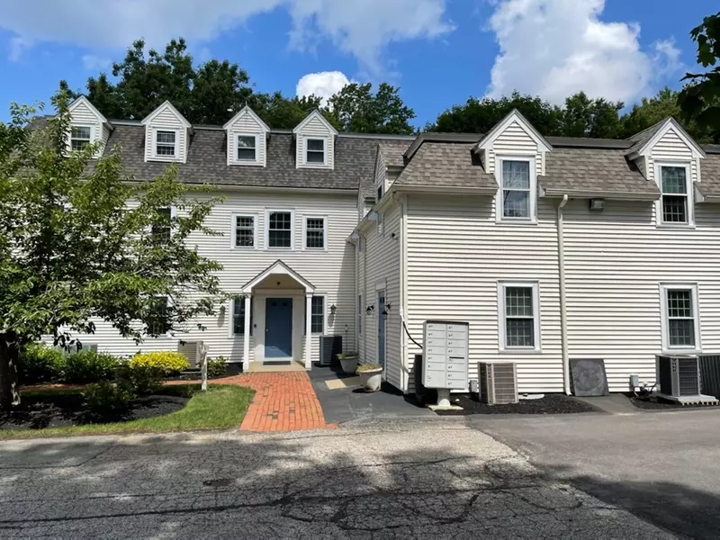 2 Columbia Rd #11, Pembroke, MA 02359