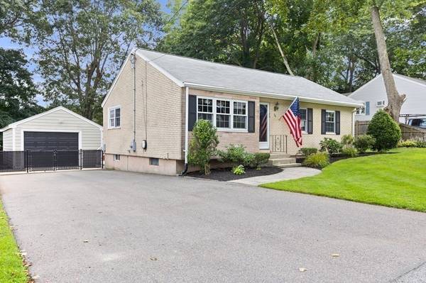 34 Noyes St, Avon, MA 02322