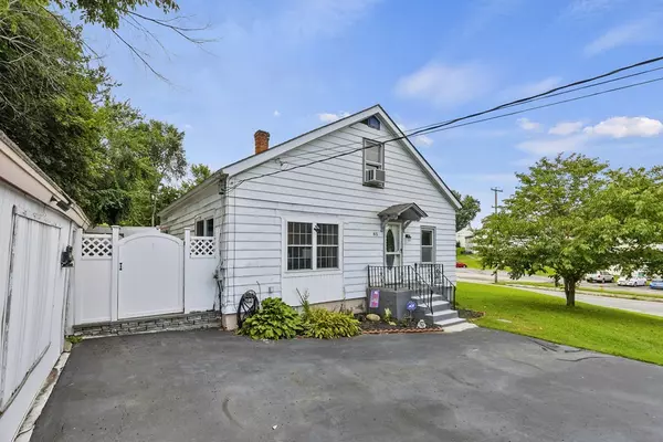 85 Wanoosnoc Road, Fitchburg, MA 01420