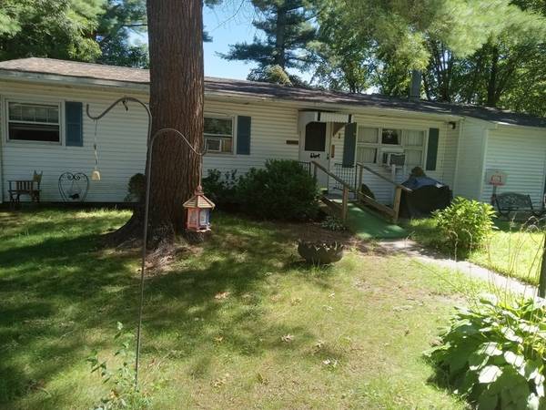 15 Island Rd, Lakeville, MA 02347