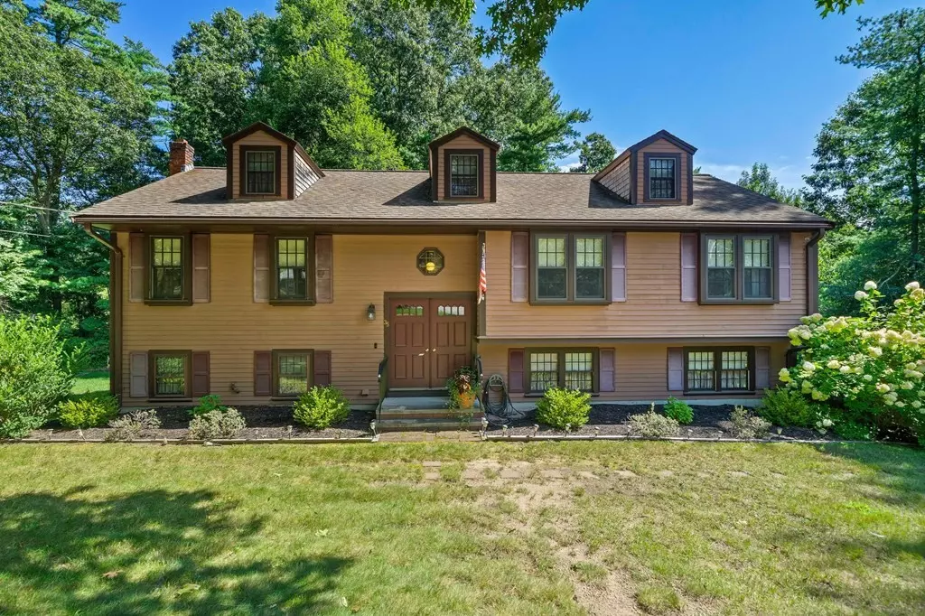 Pembroke, MA 02359,35 Lowell Rd
