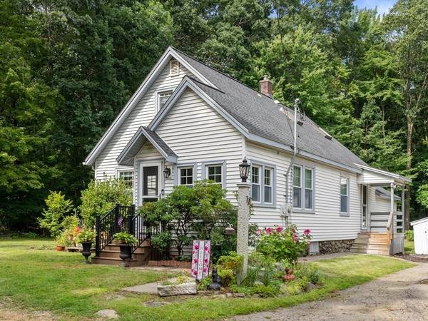 17 Birch Ave, Holden, MA 01520