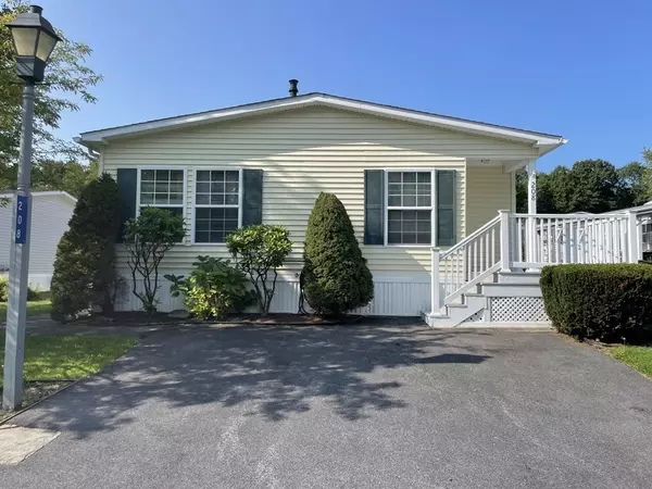 Taunton, MA 02780,50 Highland #208