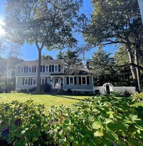 25 Deirdra Drive, Plymouth, MA 02360