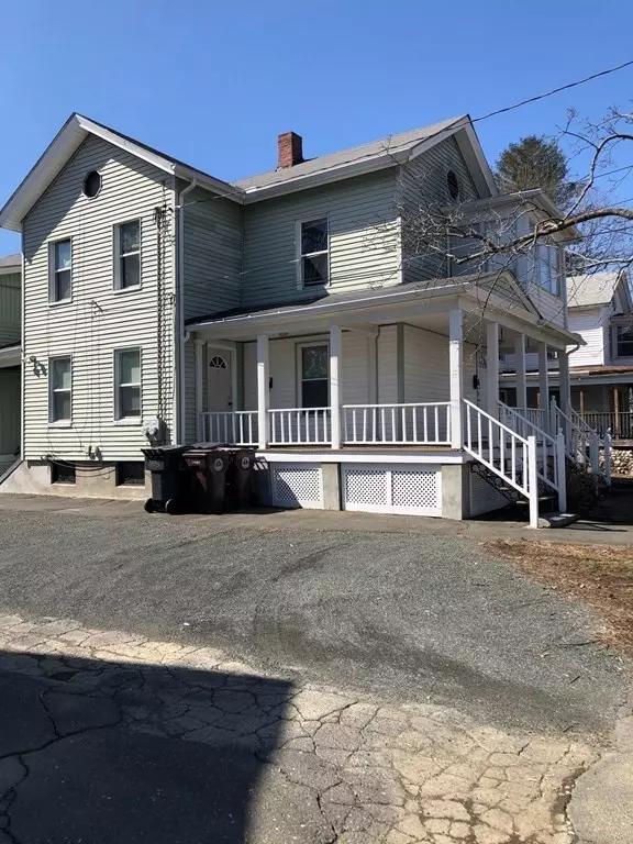 54 Orange St, Westfield, MA 01085