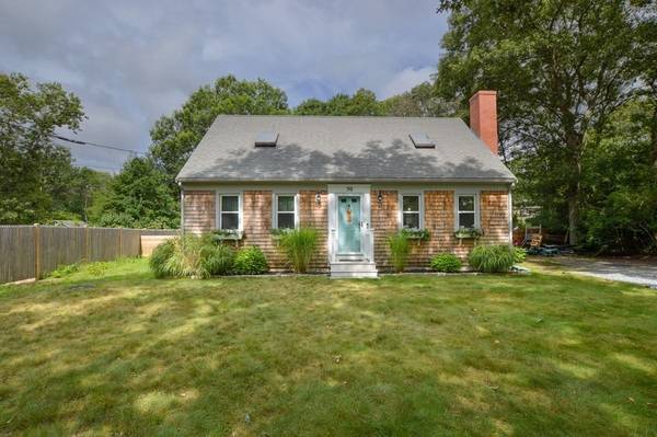 50 Rainbow Avenue, Falmouth, MA 02536