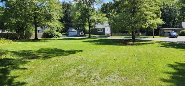 Holbrook, MA 02343,3 Maywood Rd