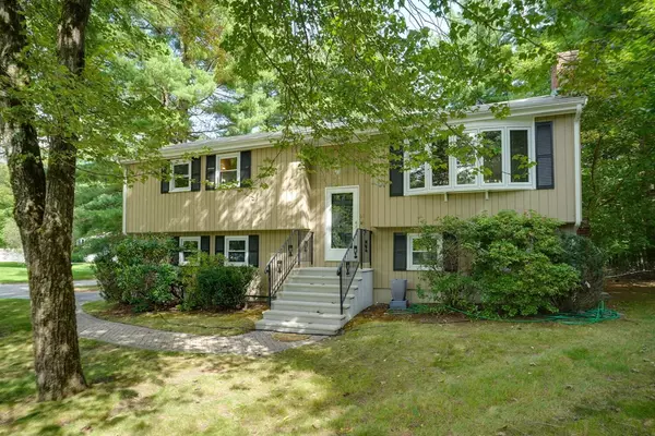 61 Valentine Rd,  Northborough,  MA 01532