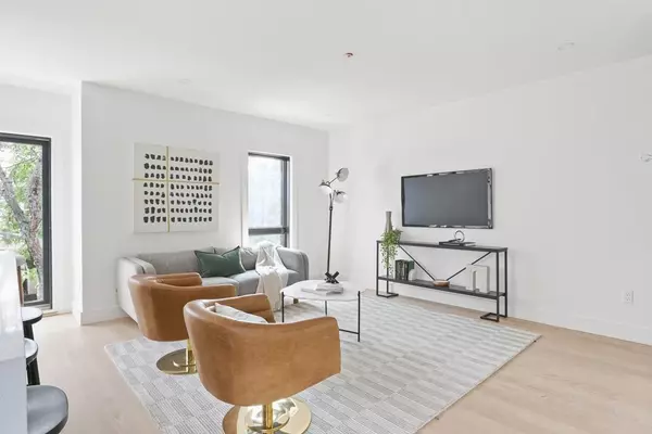 Boston, MA 02128,44 Cottage Street #3