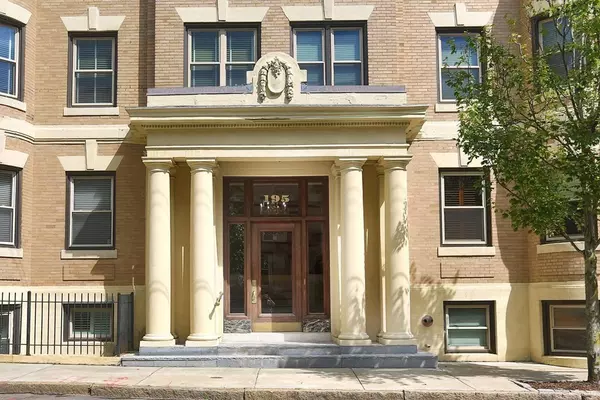 195 Saint Paul St #6, Brookline, MA 02446