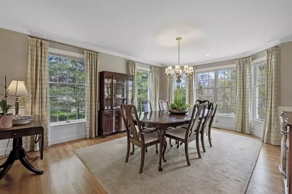Marblehead, MA 01945,8 Riverside Drive