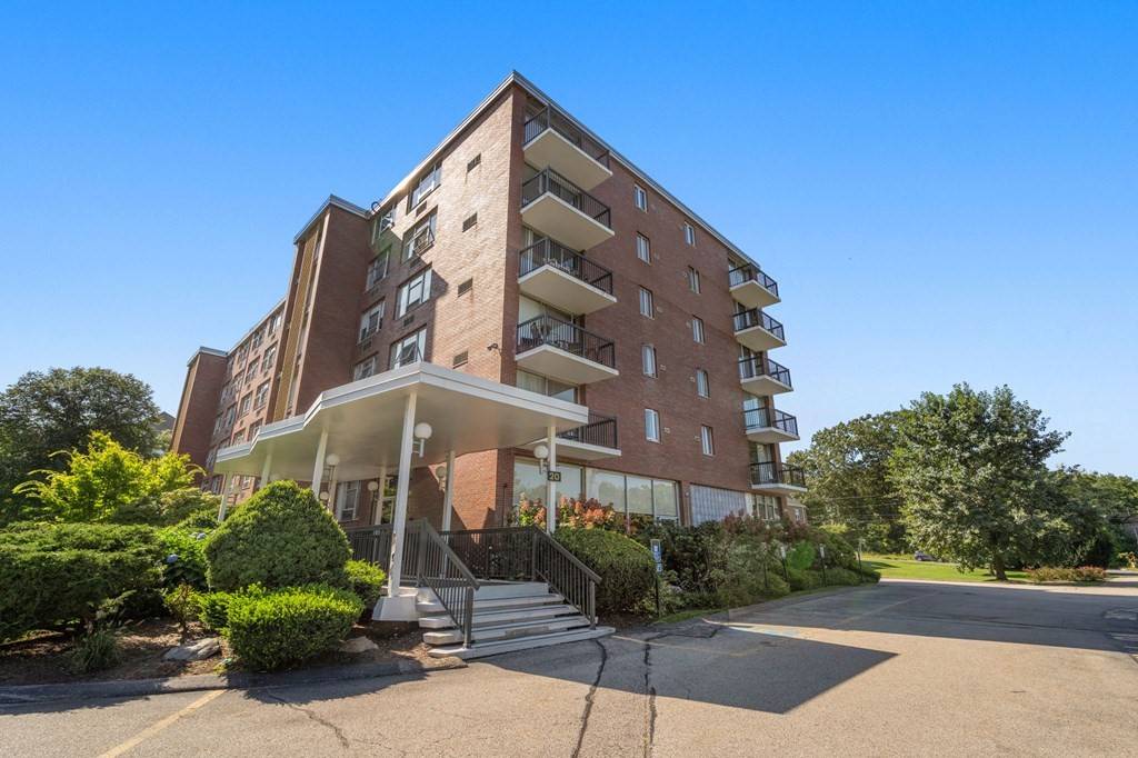 20 Hammond Pond Pkwy #408, Newton, MA 02467