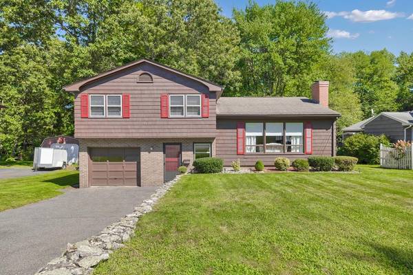 109 Pinecrest Dr, Springfield, MA 01118