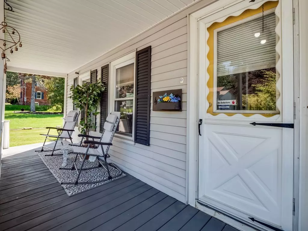 Spencer, MA 01562,40 Clark St