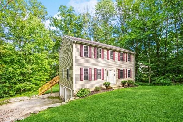 51 Old Southbridge Rd, Dudley, MA 01571