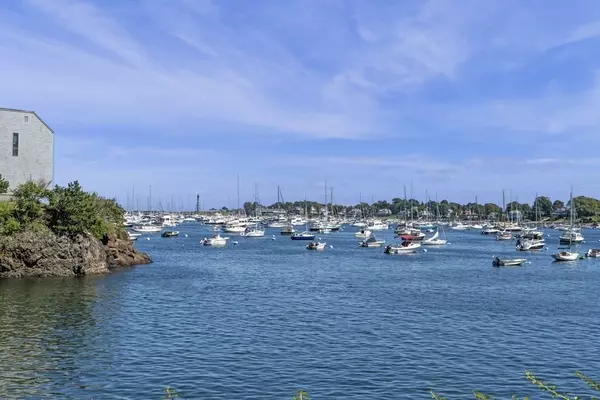 Marblehead, MA 01945,35 Wharf Path #B