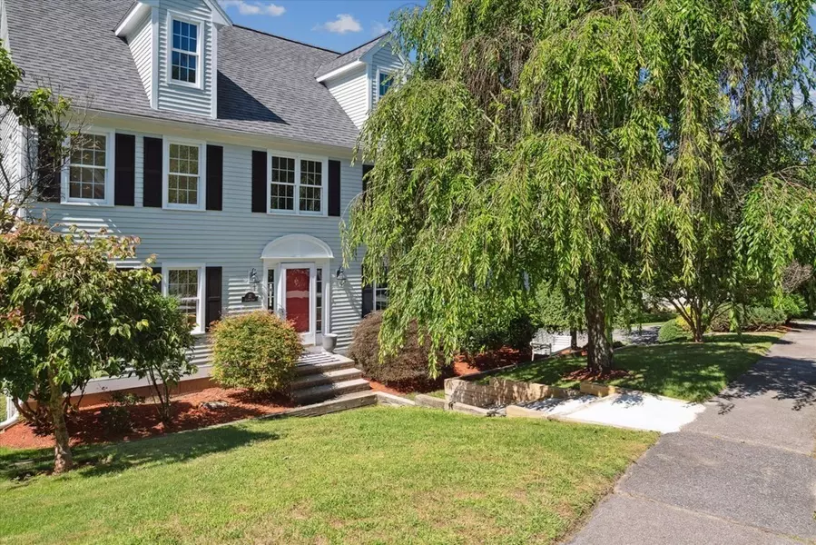 12 Elliot Trl, Grafton, MA 01519