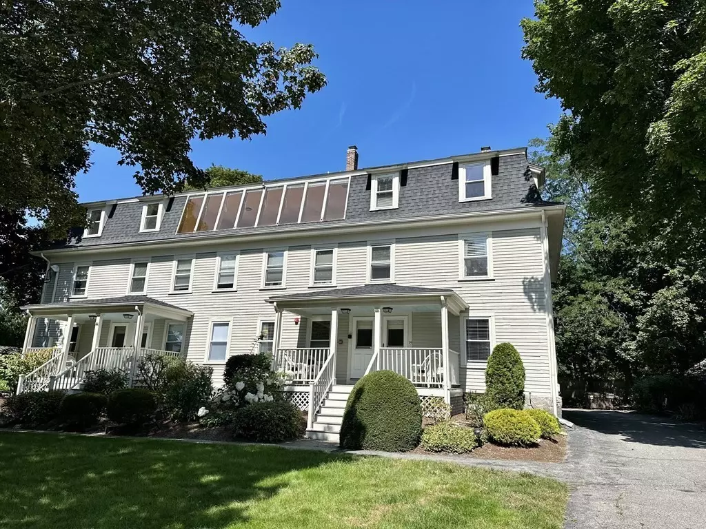 Medfield, MA 02052,10 Green St #12A