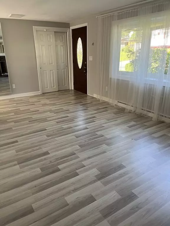 Randolph, MA 02368,28 Imrie