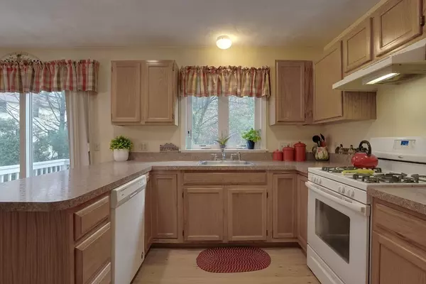 Maynard, MA 01754,4 Carbone Circle