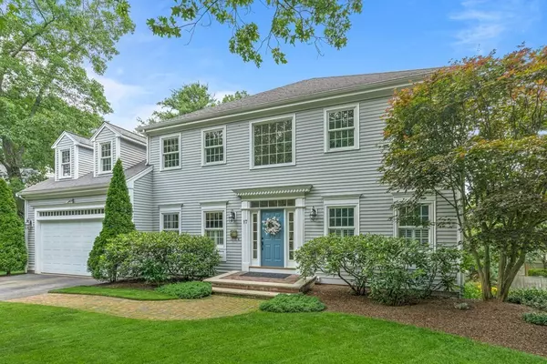 17 Crown Ridge Rd, Wellesley, MA 02482