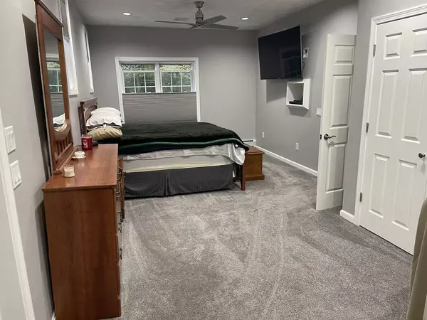 Littleton, MA 01460,9 Fletcher Ln