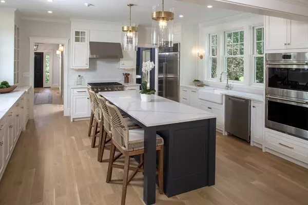 Hingham, MA 02043,240 Lazell Street