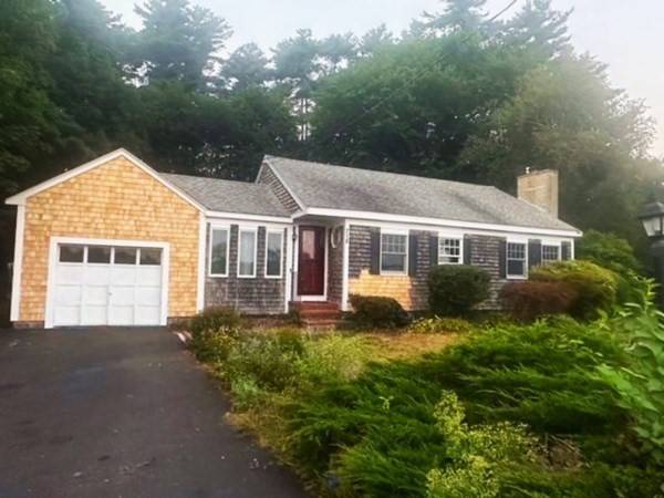 213 Marion Rd, Rochester, MA 02770