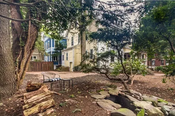Cambridge, MA 02138,33 Hurlbut St