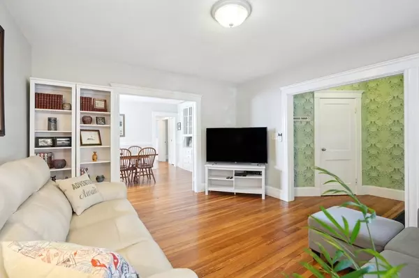 10 Saint Rose Street #1, Boston, MA 02130