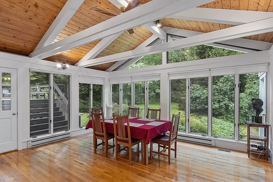 163 Middle Street, West Newbury, MA 01985