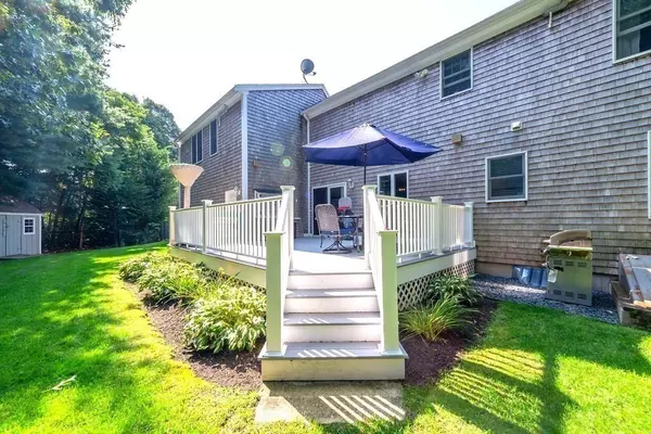 Falmouth, MA 02536,14 Cold Spring Ln