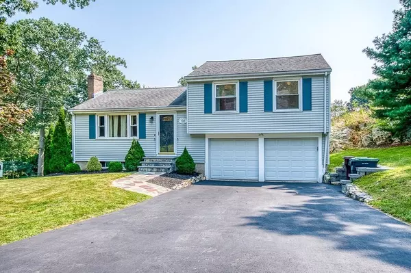 68 Westchester Cir, Dedham, MA 02026