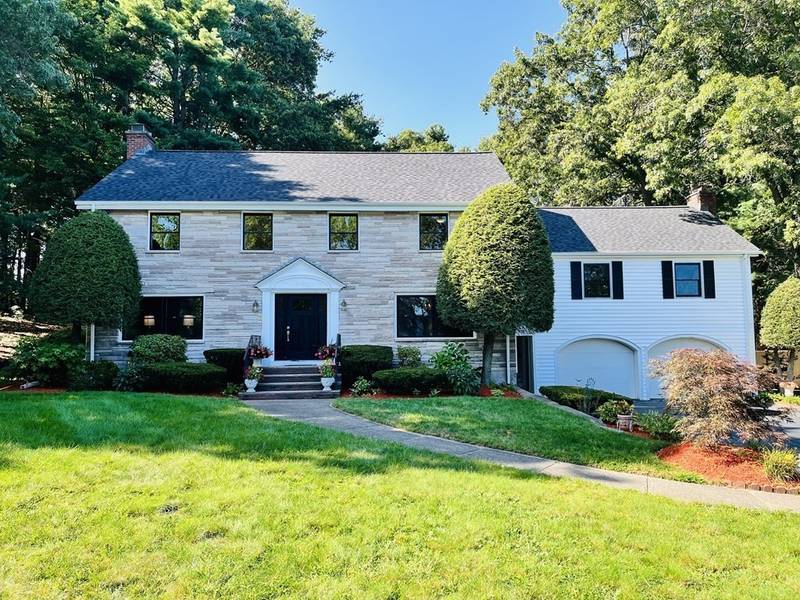 116 Weatherbee Dr, Westwood, MA 02090