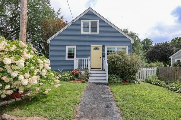 180 Upham St, Lowell, MA 01851