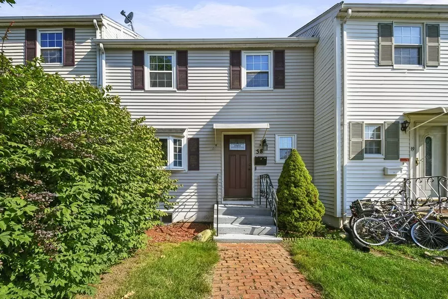 38 Warebrook Village, Ware, MA 01082